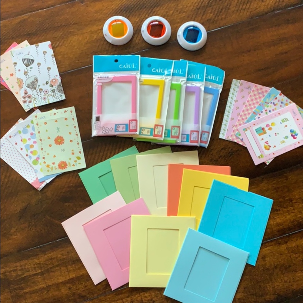 Caiul Instax Mini misc photo accessories.